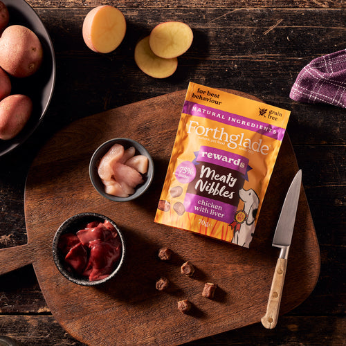 Rewards Meaty Nibbles with Chicken & Liver