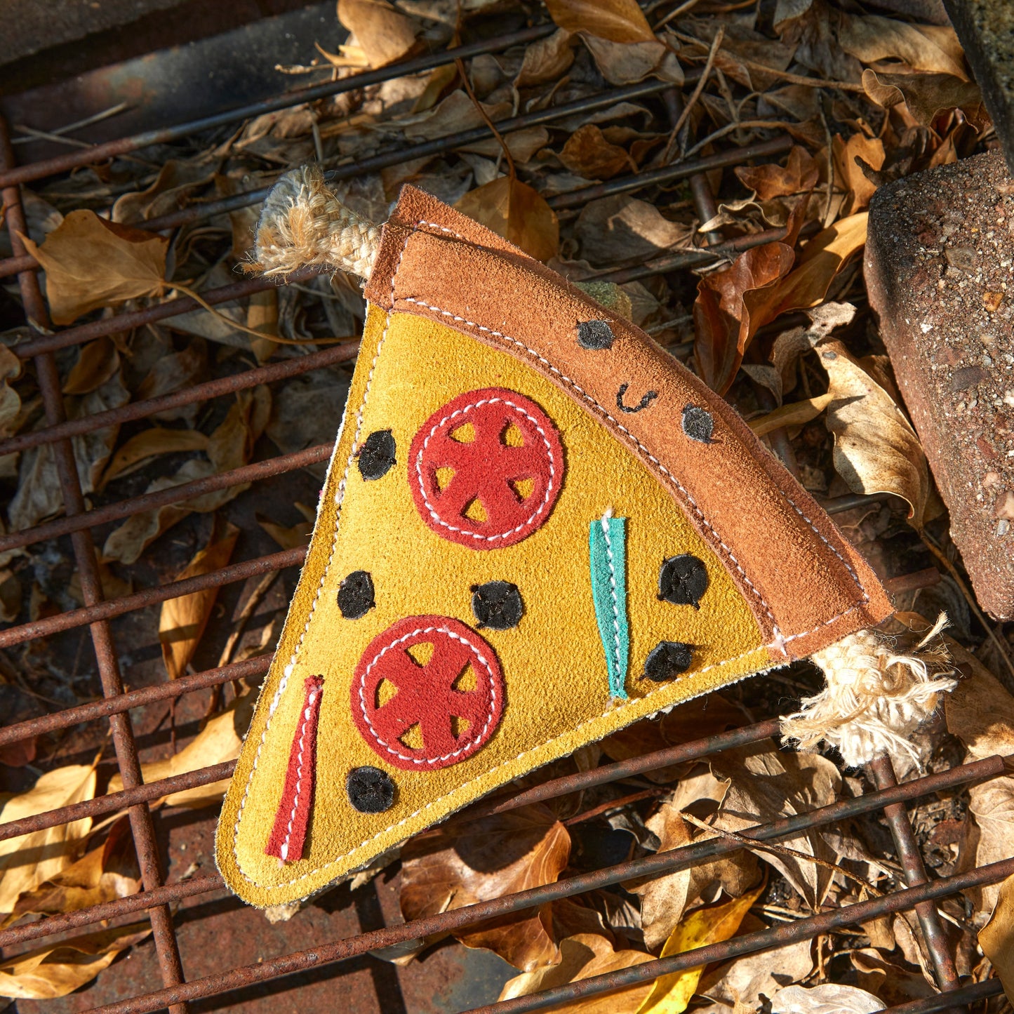 Green and wilds eco pizza dog toy